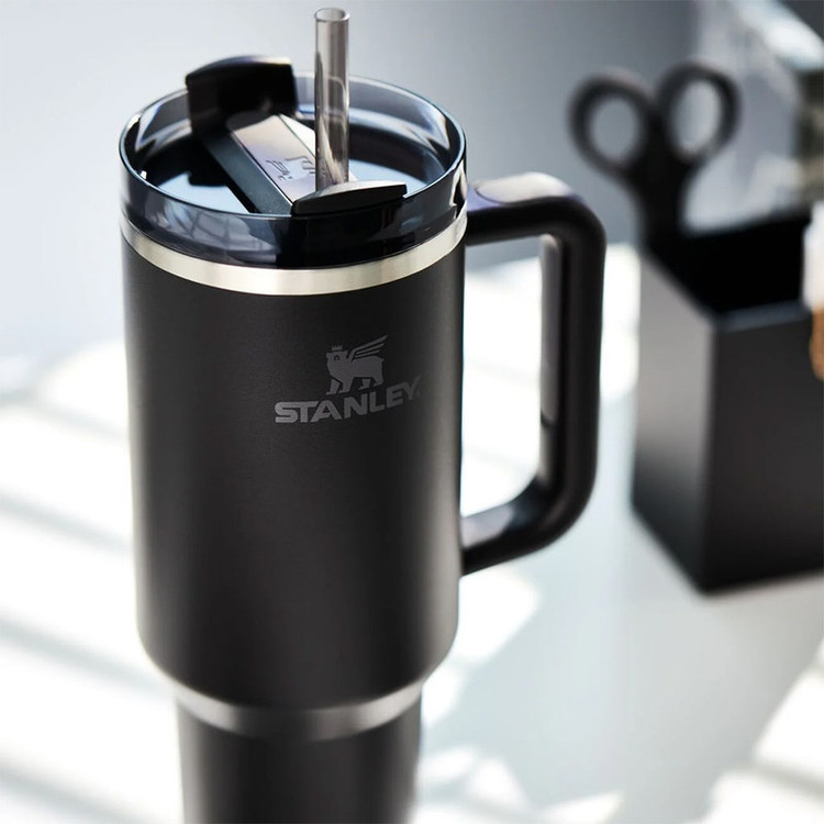ماگ استنلی مدل Quencher Tumbler H2.0 کد 40oz گنجایش 1.18 لیتر